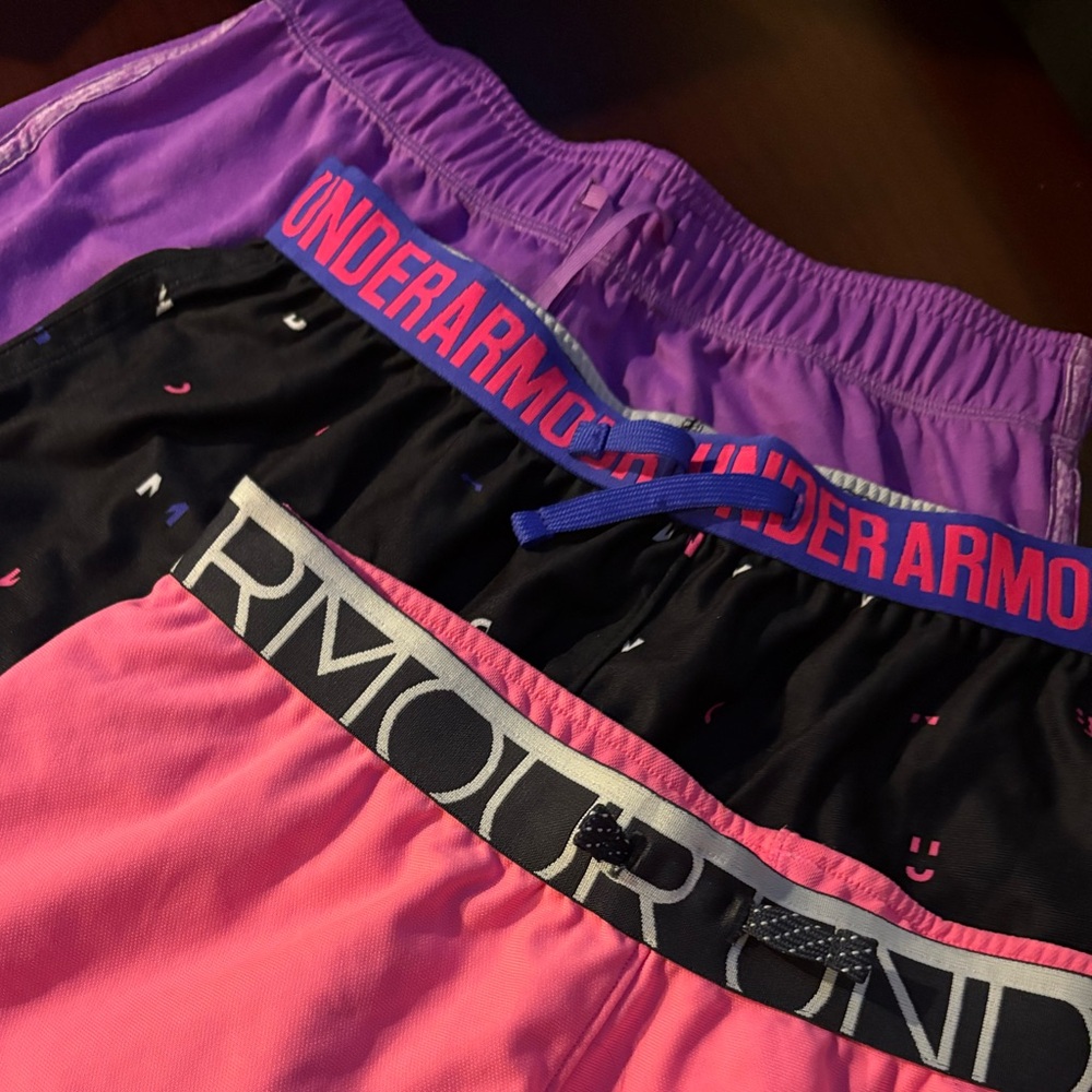 3 Pair Under Armour shorts - Picture 2 of 8